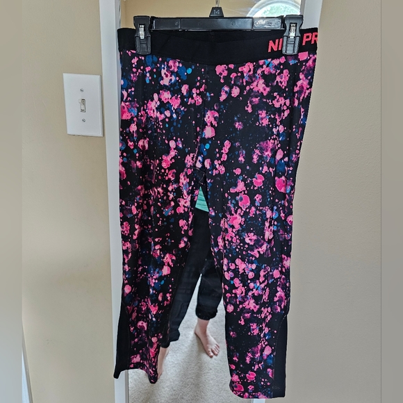 Nike Pro Leggings - Women's - XL - Picture 1 of 5